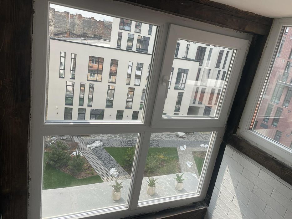 Двохкімнатна квартира в центрі міста!