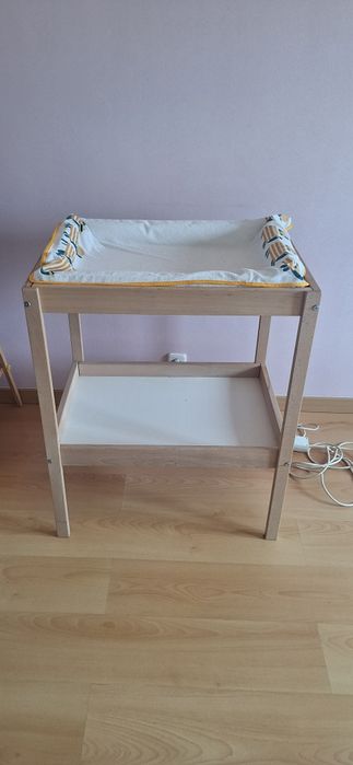 Berço e muda fraldas IKEA