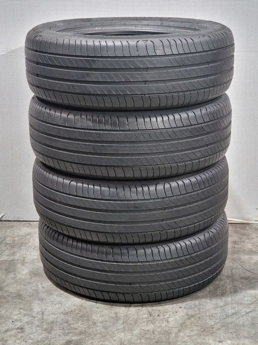 4 Pneus 215/60R17 MICHELIN Semi Novos