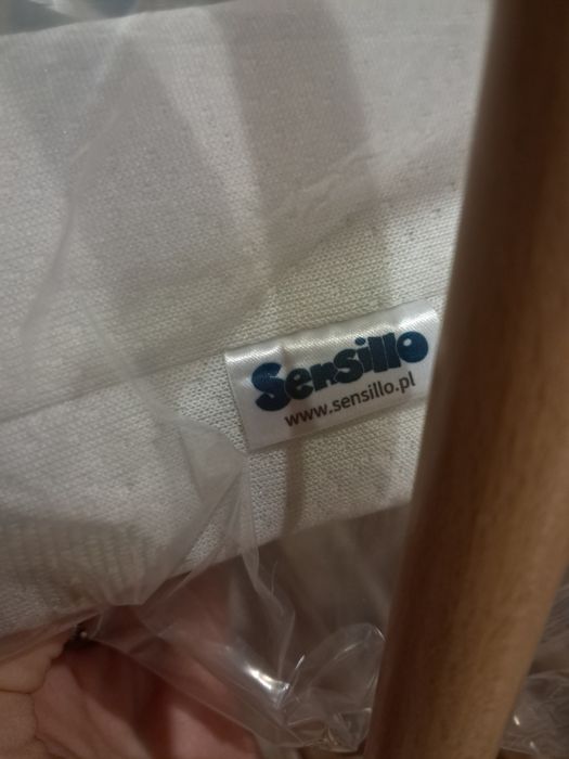 Łóżeczko dziecięce bukowe z szuflady, materac, gratisy