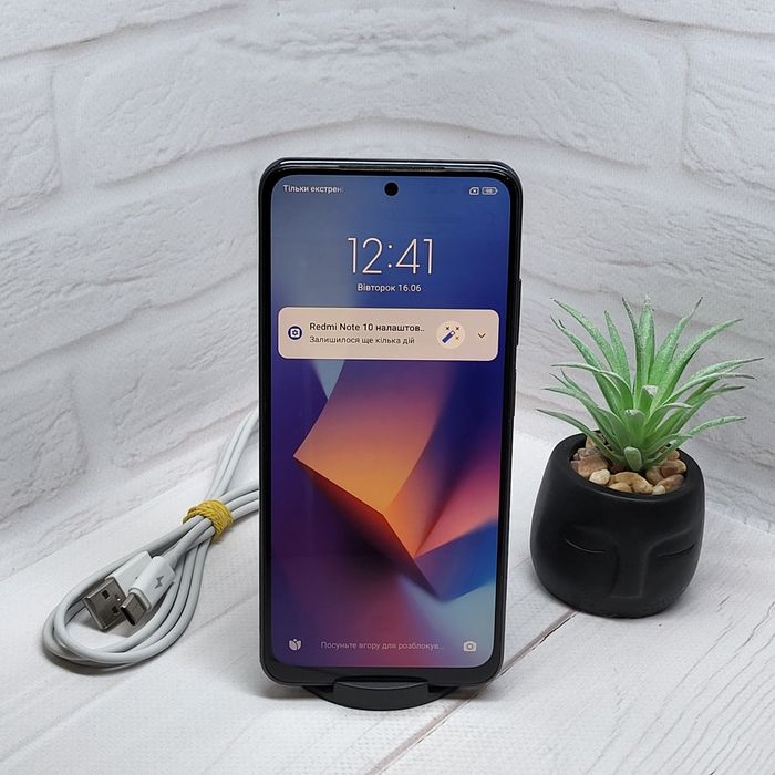 Продам телефон Redmi note 10 4+1/64 Gb NFC в гарному стані