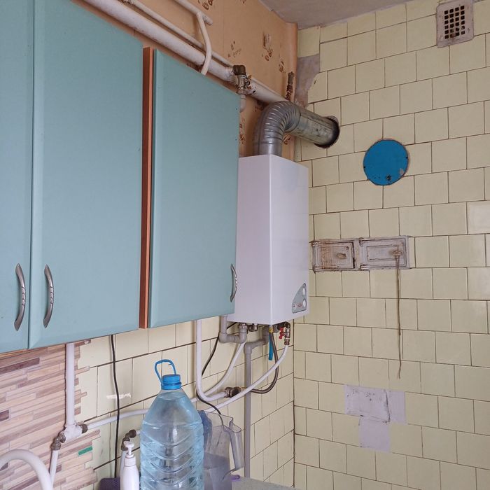 Будинок в центрі смт Софіївка