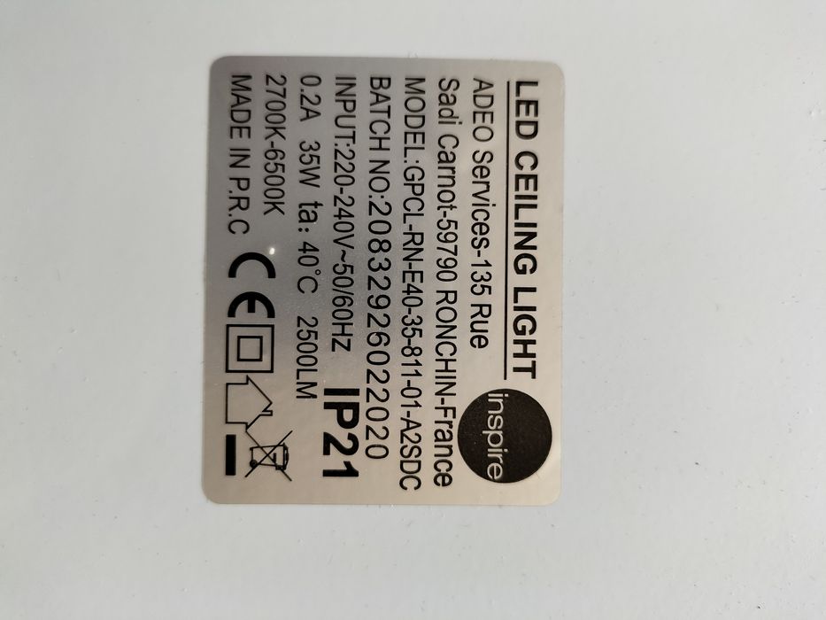Candeeiro de teto com Bluetooth e coluna