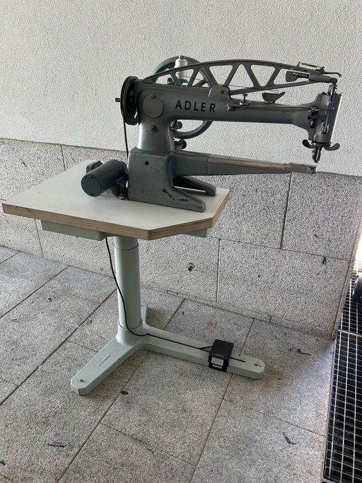 Maquina de sapateiro de braço