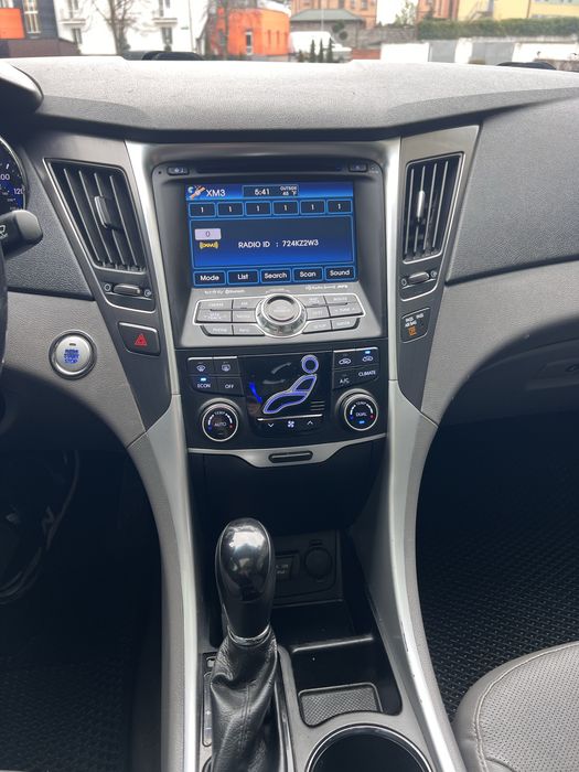 Hyundai Sonata гібрид