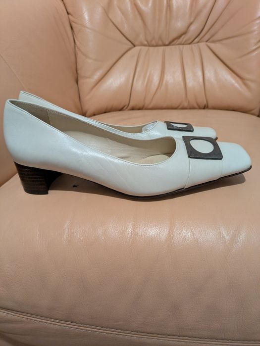 Buty damskie na obcasach Mateo rozmiar 39/25,5