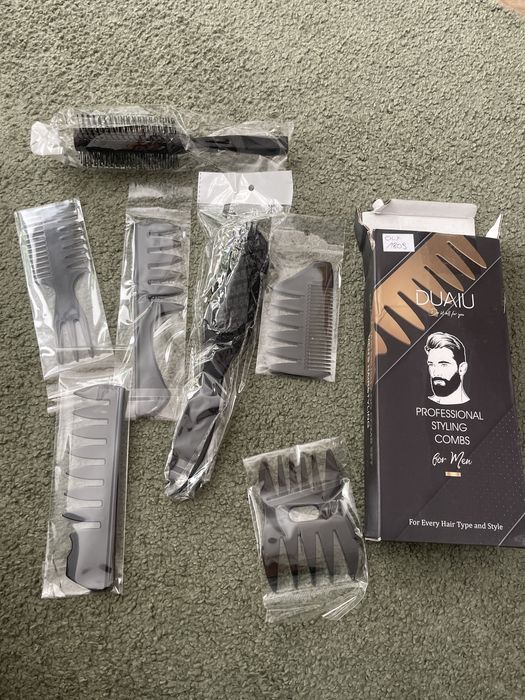 Duaiu zestaw profesjonalnych grzebieni fryzjerskich męskich 1809