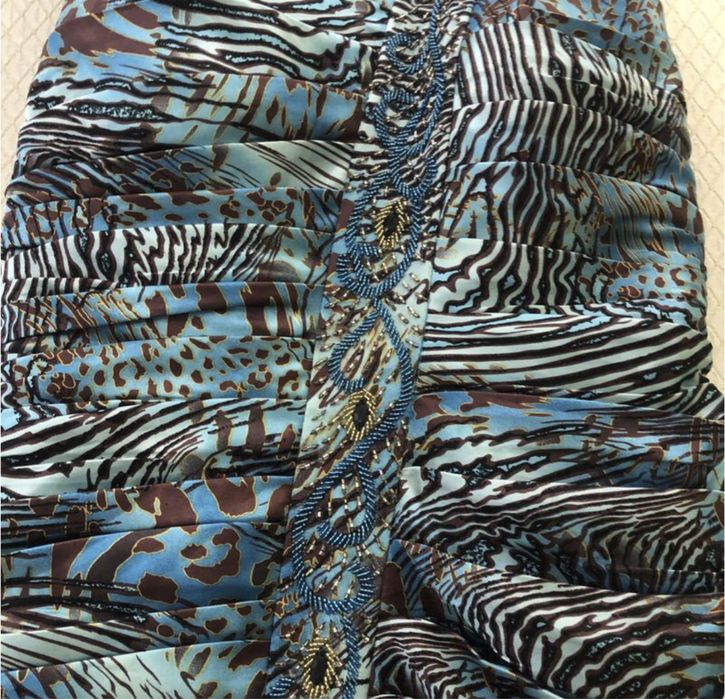 Новогоднее вышитое бисер коктейльное платье покрой леопард вечернее