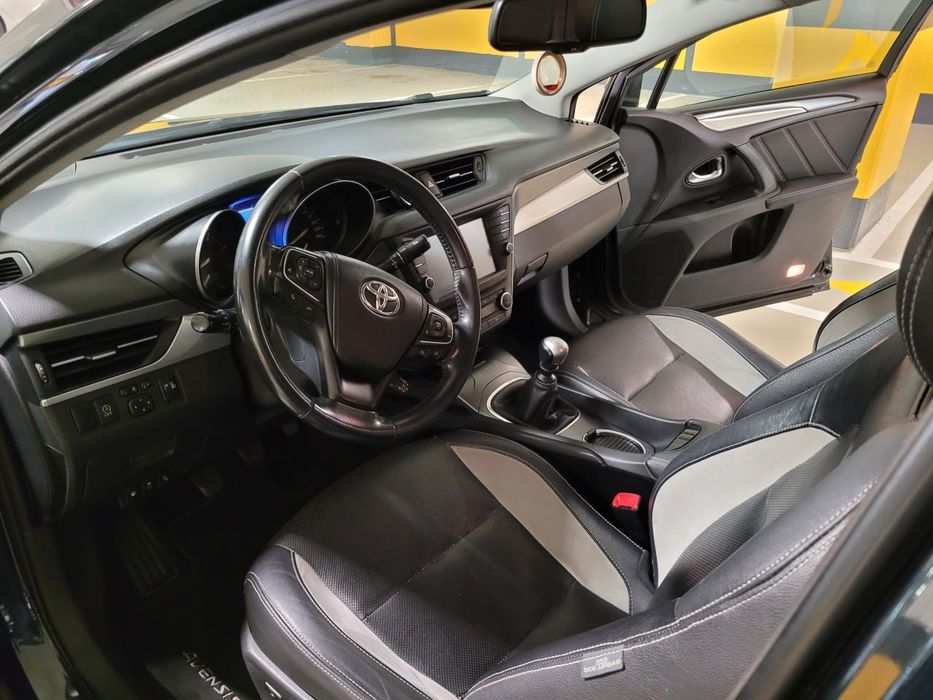 TOYOTA AVENSIS Nacional ano 2016