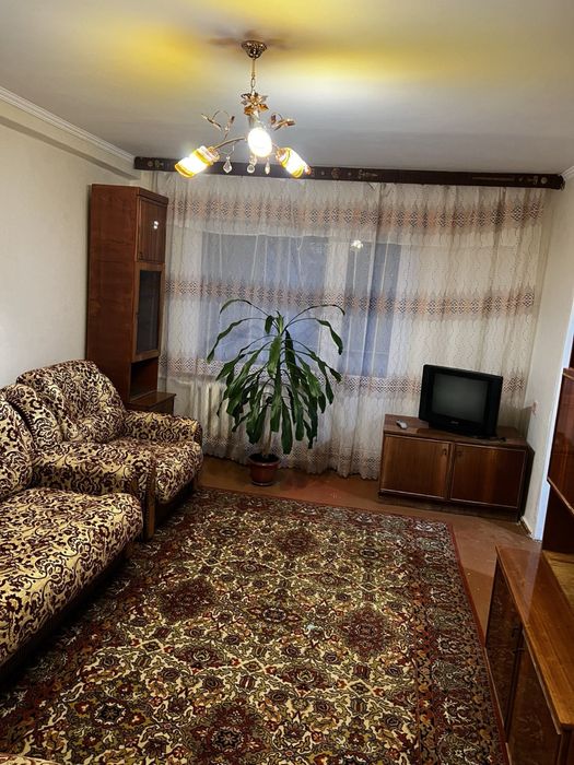 Продам 3-х кімнатну квартиру.