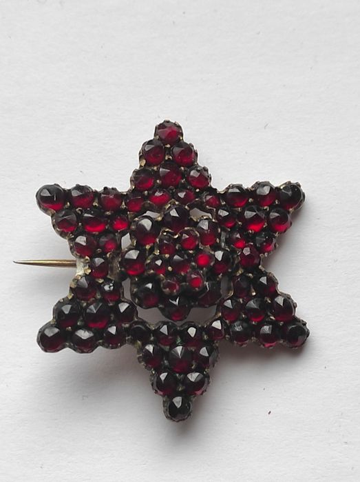 Брошь  антиквариат гранат