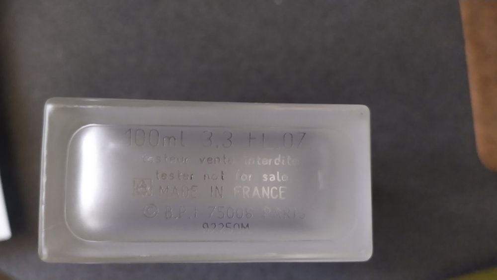 Духи женские.цены разные.почти все полные