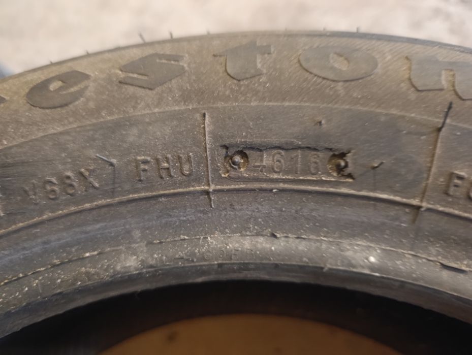 Продам 2 шини 185/55 R15 Firestone 2016 року