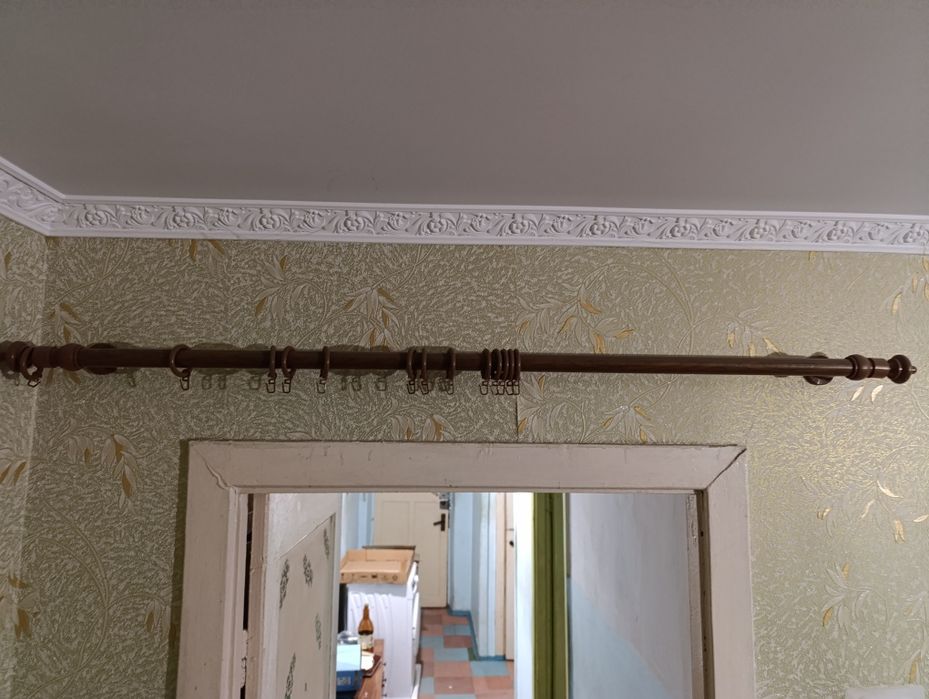Карниз для штор с колечками есть 2 шт, цена за одну еденицу