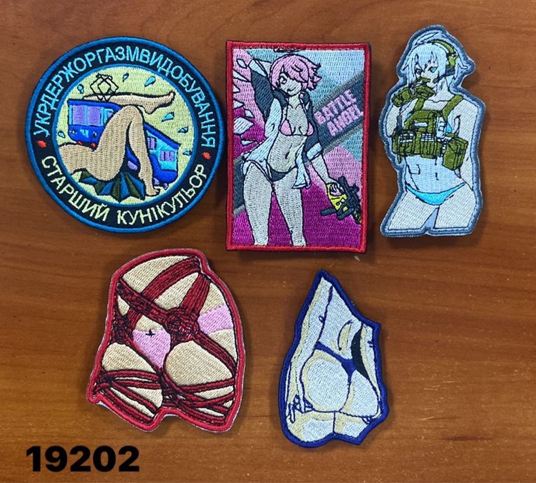 Високоякісні шеврони на лупучці. В наявності та під заказ.