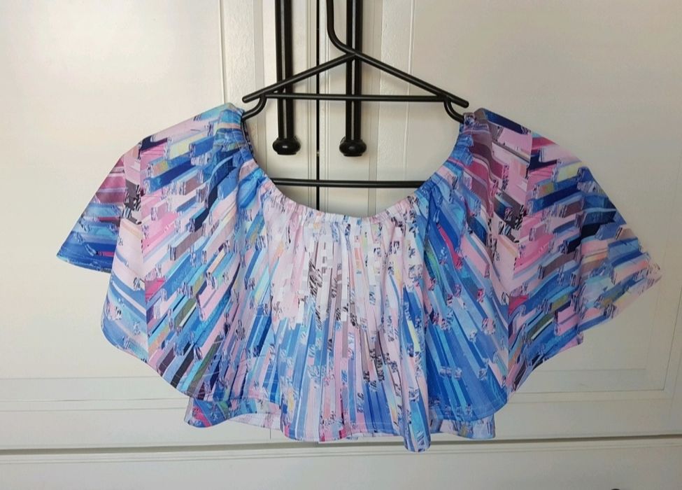 Crop top S/M kolorowy falbanką hiszpanka