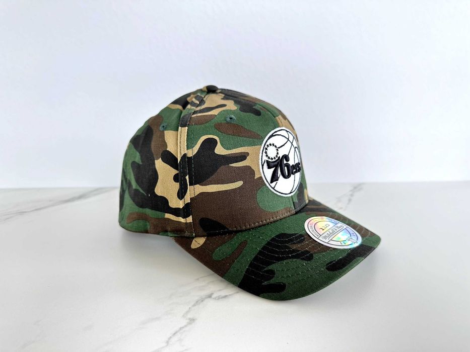Czapka z daszkiem Mitchell & Ness NBA Philadelphia 76ers 110 moro CAMO