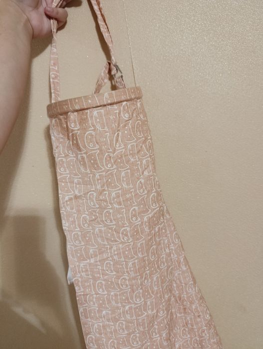 Накидка для годування