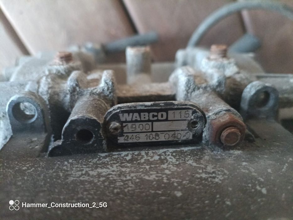 Zawór hamulcowy-modulator naczepy Wapco