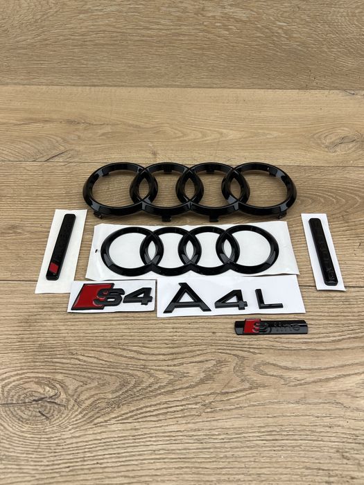 Емблема значок audi a4  b9 a5 a6 a7 Q3 Q5 Q7 а4 б9 s4