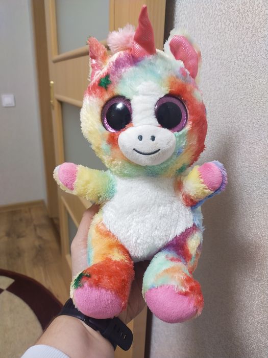 Іграшки з великими очима великі