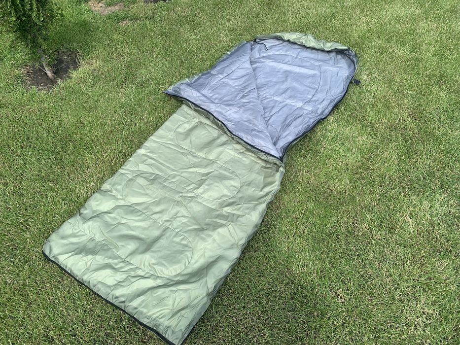 Спальний мішок туристичний