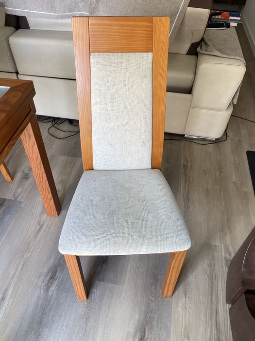 Mesa de jantar e 6 cadeiras