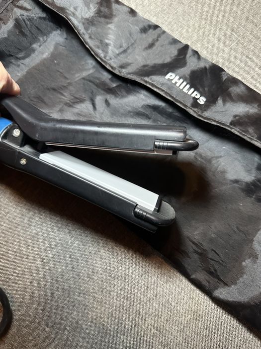 Philips Prostownica i karbownica do włosów 2 w 1 +etui