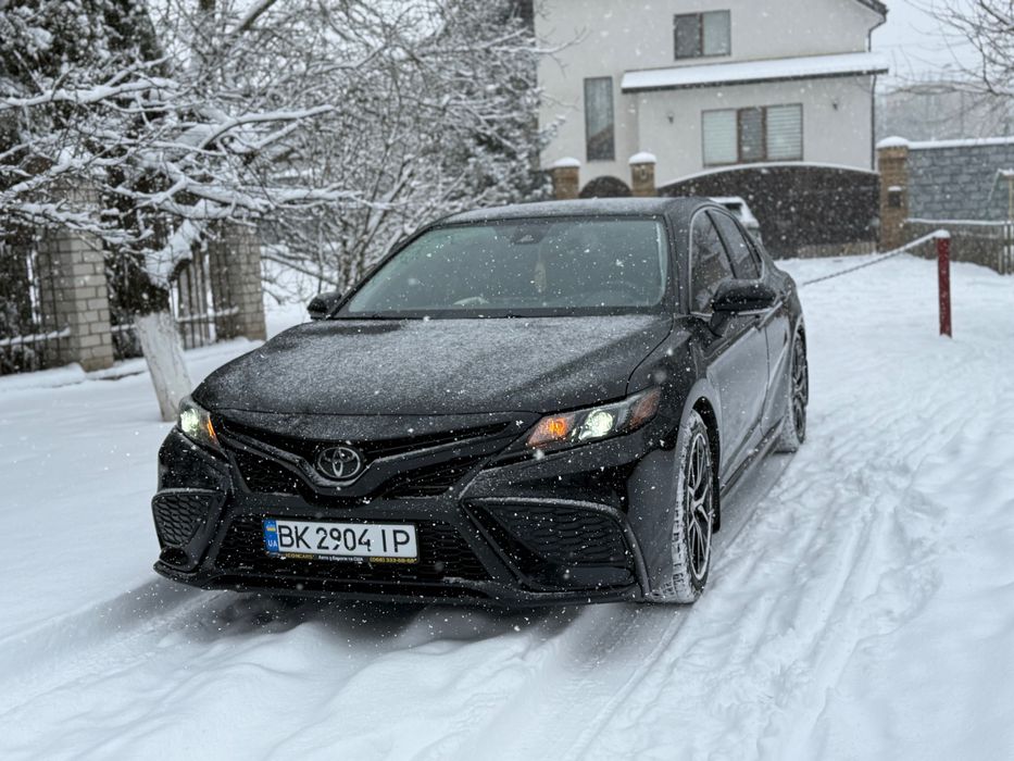 Тойота Камри 75 2022 рік