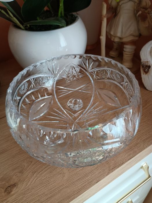 Kryształowa misa z PRL.