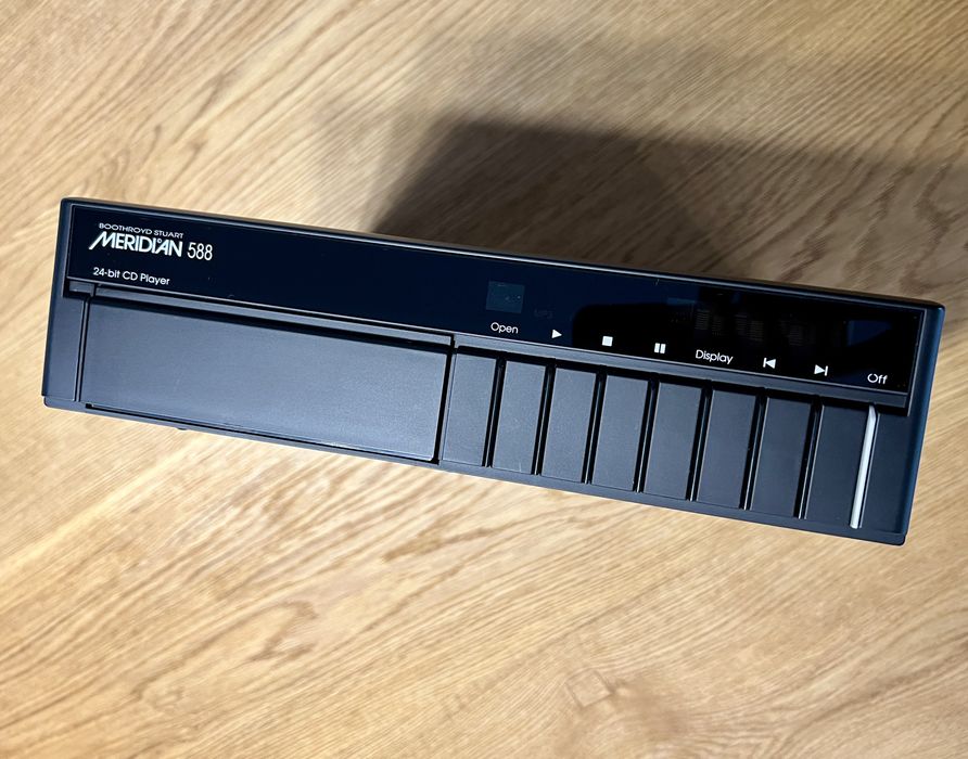 CD проигрыватель Meridian 588