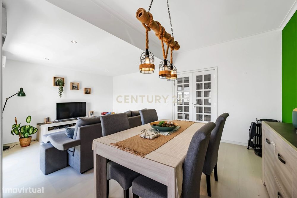Apartamento T3 em Corroios - Alto do Moinho
