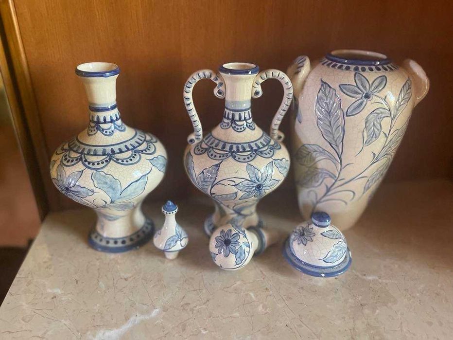 Conjunto de 5 peças em Faiança portuguesa