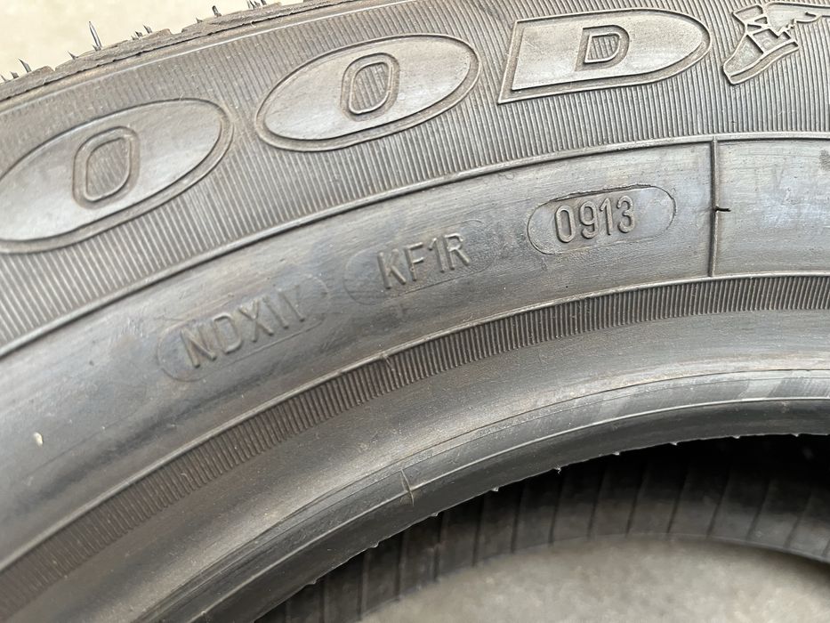 1 szt Goodyear 205/60r16 UltraGrip ice+