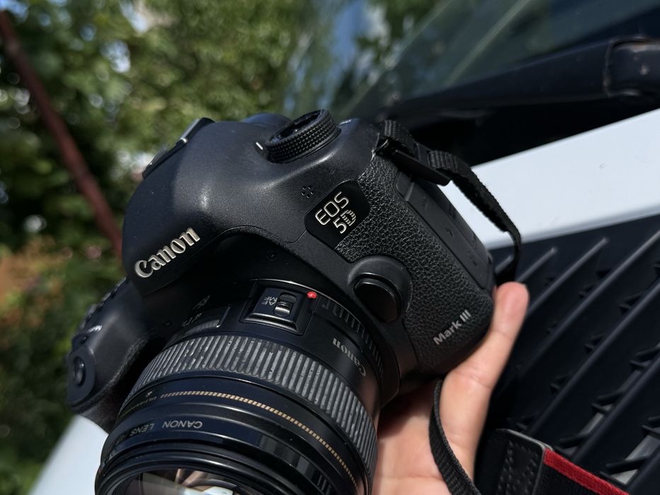 Canon EOS 5D Mark III (Body)  продаю
