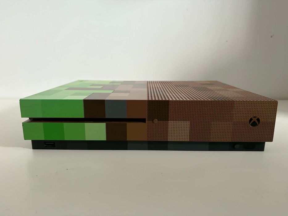 Xbox one S limited edition minecraft 1 Tb plus kontroler