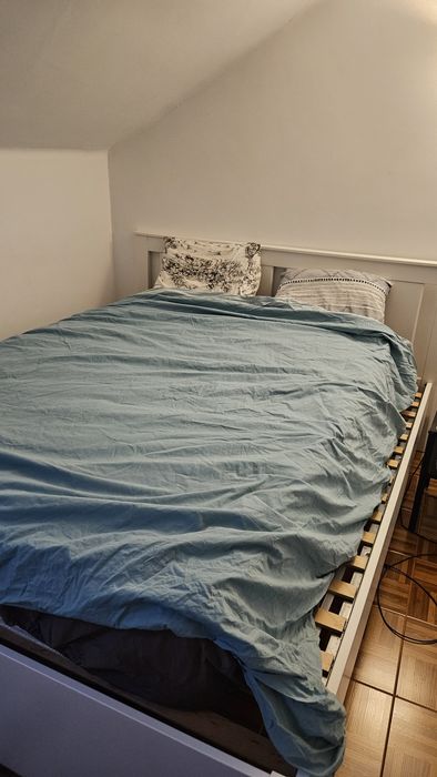 Cama 160x200 mais colchão 140x190. Armário 3 portas