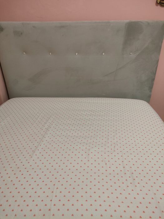 Cama  com colchão
