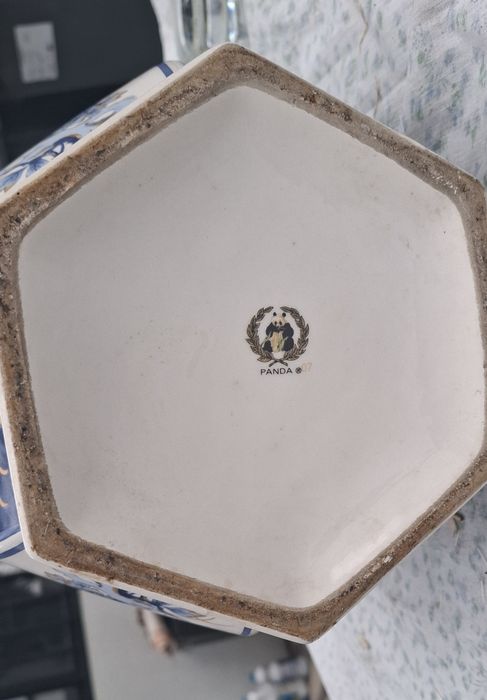 Vaso de cerâmica.