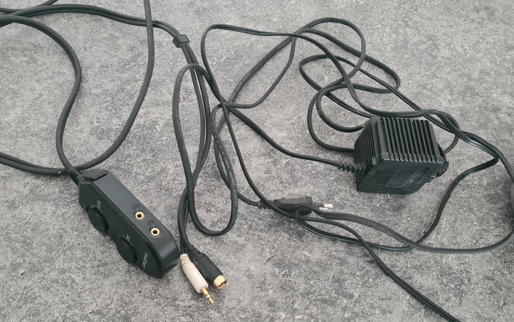 Sistema de som Creative 2.1