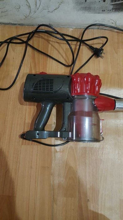 пилесос 2500вт 50ГЦ