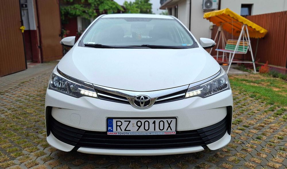 Toyota Corolla Sedan 1.6 Velmatic 132 KM / 2018 / 107 000 km