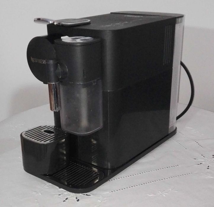 Maquina cafe Delongui EN510-B (Nespresso)