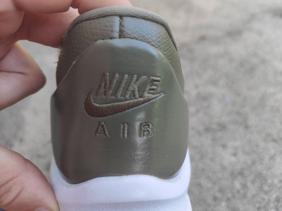 Nike Air Max Jewel Verdes (Novos / Originais)

Qualquer dúvida, é só enviar mensagem!