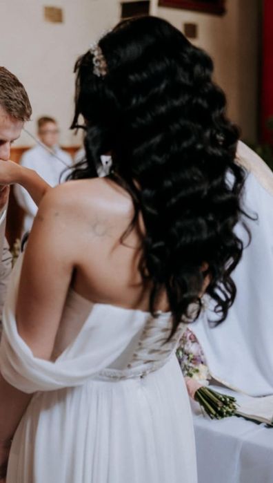 Suknia ślubna minimalistyczna gładka serce