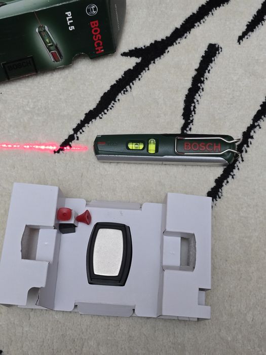 BOSCH poziomica laserowa nowa