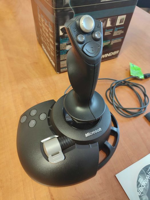 Microsoft SideWinder Precision 2 – Joystick w bardzo dobrym stanie