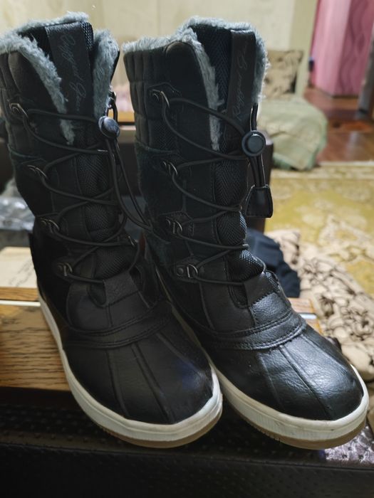 Взуття для дівчинки