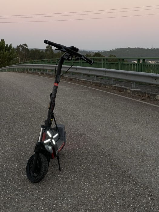 Segway Ninebot ZT3 Pro | 1600W | Como Nova + Extras (Garantia Worten)