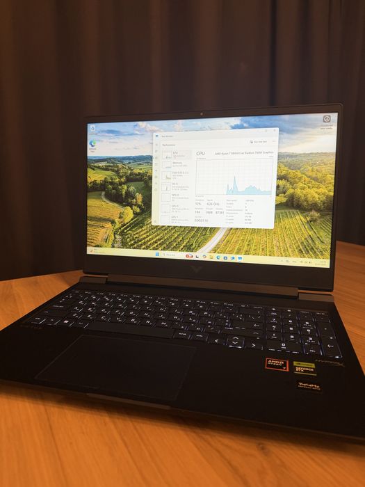 HP Victus 4050, amd 7, 32gb, 1tb